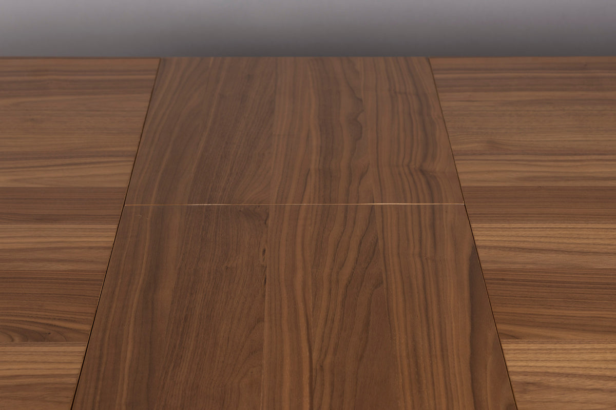 Tisch Barlet in Walnuss präsentiert im Onlineshop von KAQTU Design AG. Esstisch ist von Dutchbone