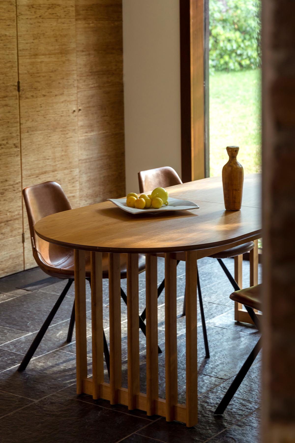 Tisch Barlet in Natur präsentiert im Onlineshop von KAQTU Design AG. Esstisch ist von Dutchbone