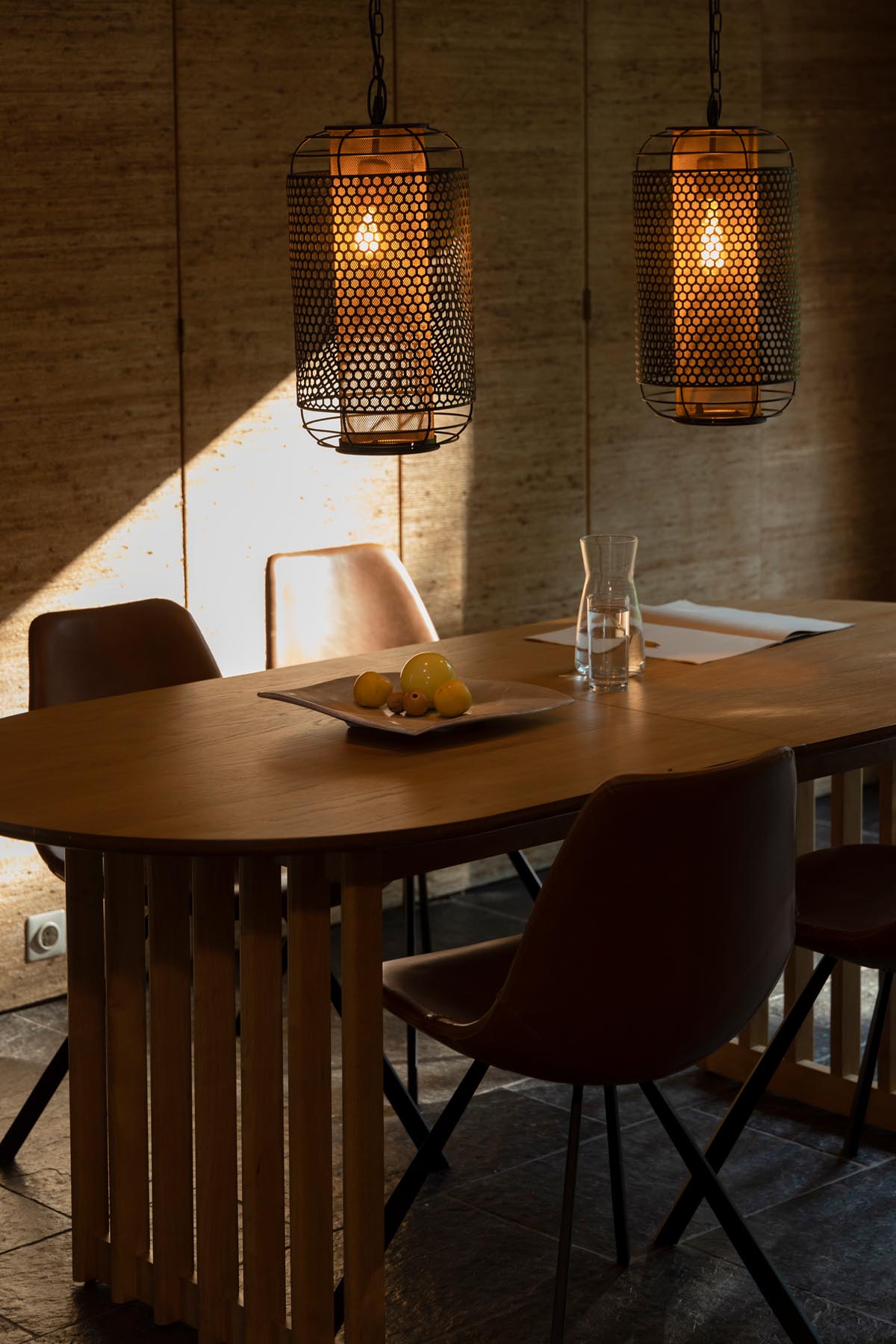 Tisch Barlet in Natur präsentiert im Onlineshop von KAQTU Design AG. Esstisch ist von Dutchbone