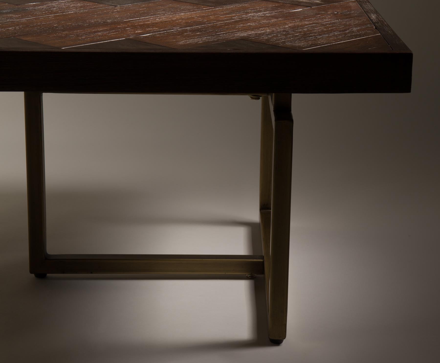 Beistelltisch Class in Braun/Messing präsentiert im Onlineshop von KAQTU Design AG. Beistelltisch ist von Dutchbone