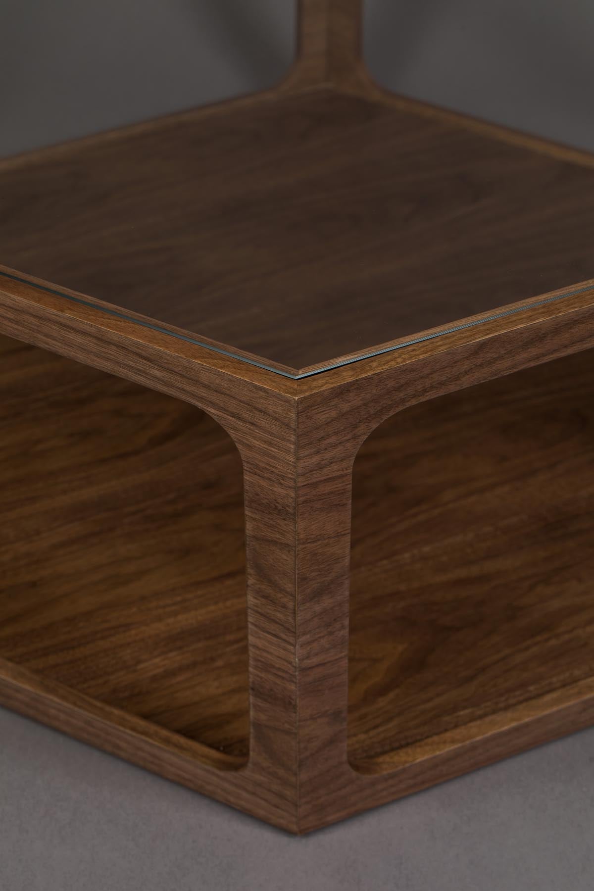 Kaffeetisch Sita in Braun präsentiert im Onlineshop von KAQTU Design AG. Couchtisch ist von Dutchbone