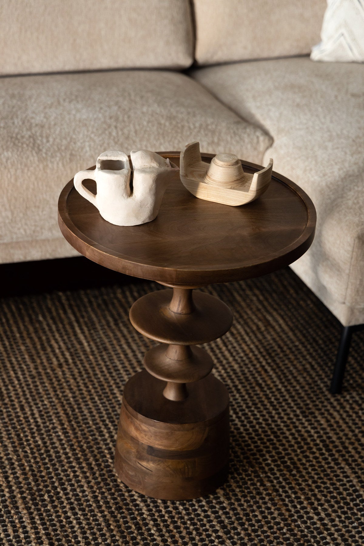 Beistelltisch Cath in Walnuss präsentiert im Onlineshop von KAQTU Design AG. Beistelltisch ist von Dutchbone