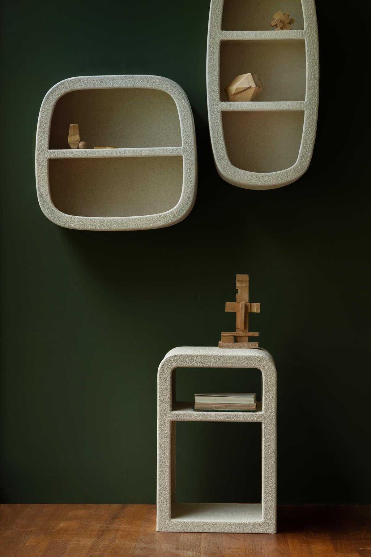 Beistelltisch Bed Veda in Beige präsentiert im Onlineshop von KAQTU Design AG. Beistelltisch ist von Dutchbone