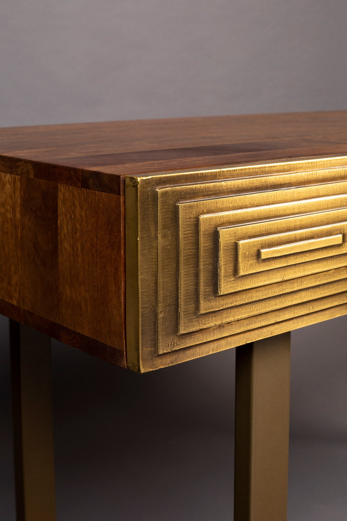 Konsolentisch Volan in Gold präsentiert im Onlineshop von KAQTU Design AG. Konsolentisch ist von Dutchbone