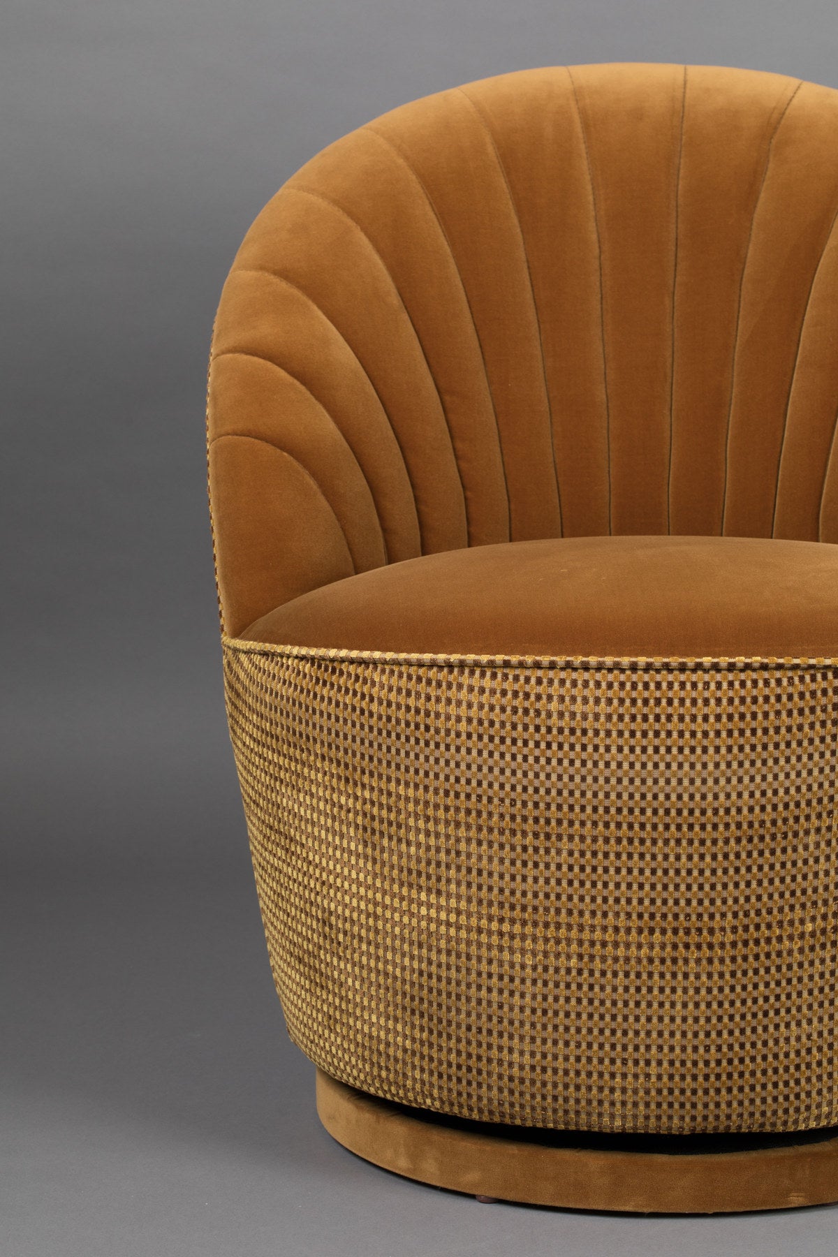 Loungesessel Madison in Whiskey präsentiert im Onlineshop von KAQTU Design AG. Sessel ist von Dutchbone