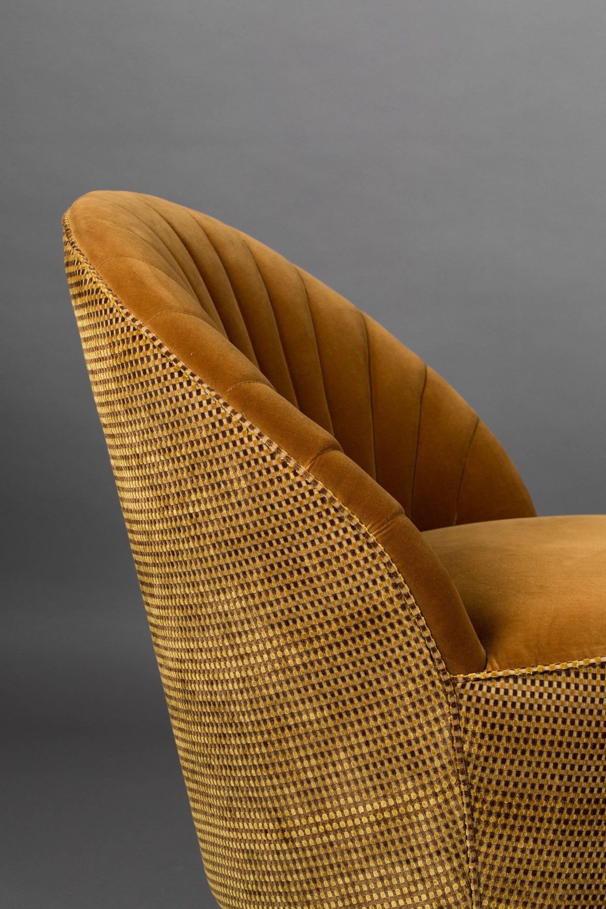Loungesessel Madison in Whiskey präsentiert im Onlineshop von KAQTU Design AG. Sessel ist von Dutchbone
