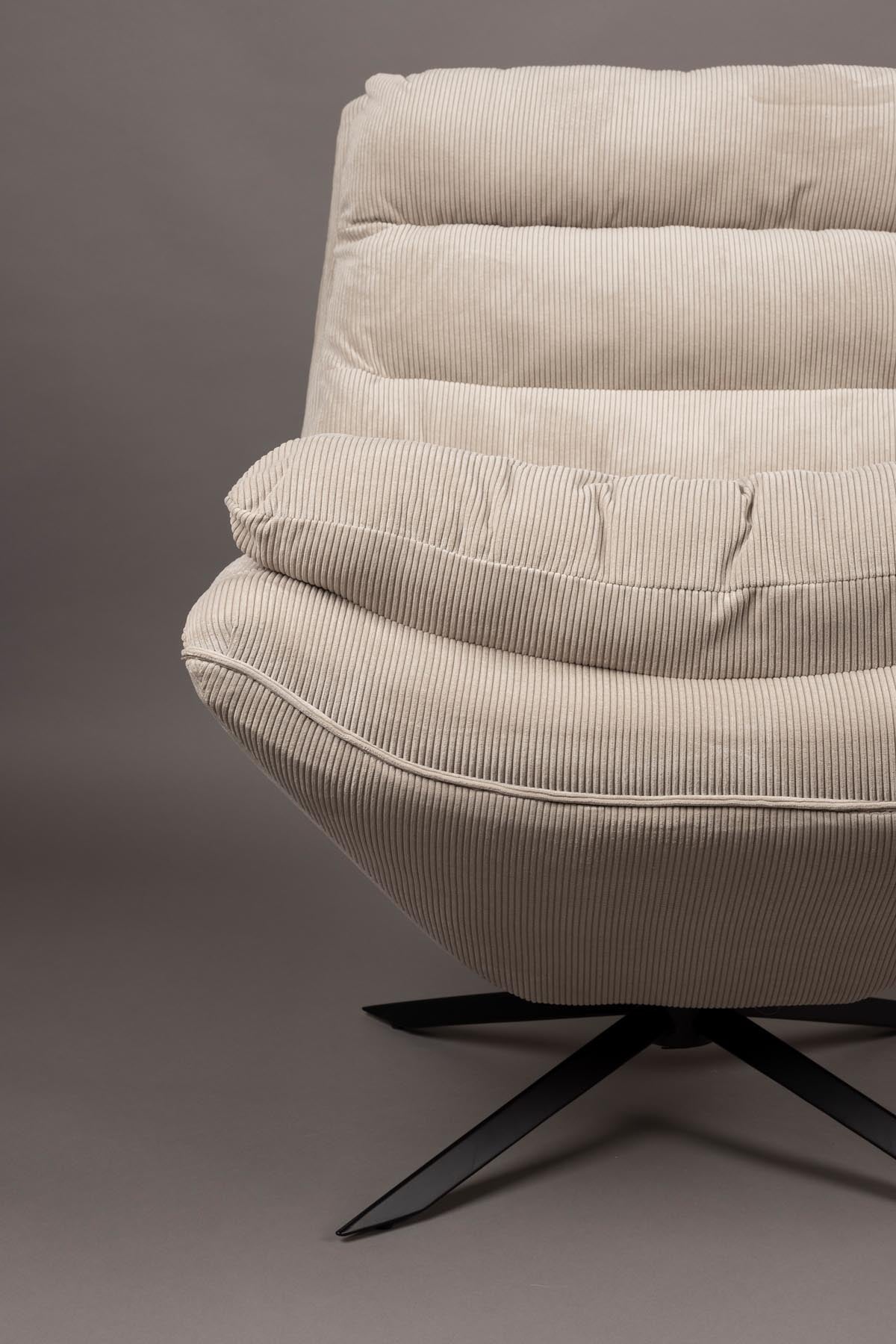 Loungesessel Vince in Beige präsentiert im Onlineshop von KAQTU Design AG. Sessel ist von Dutchbone