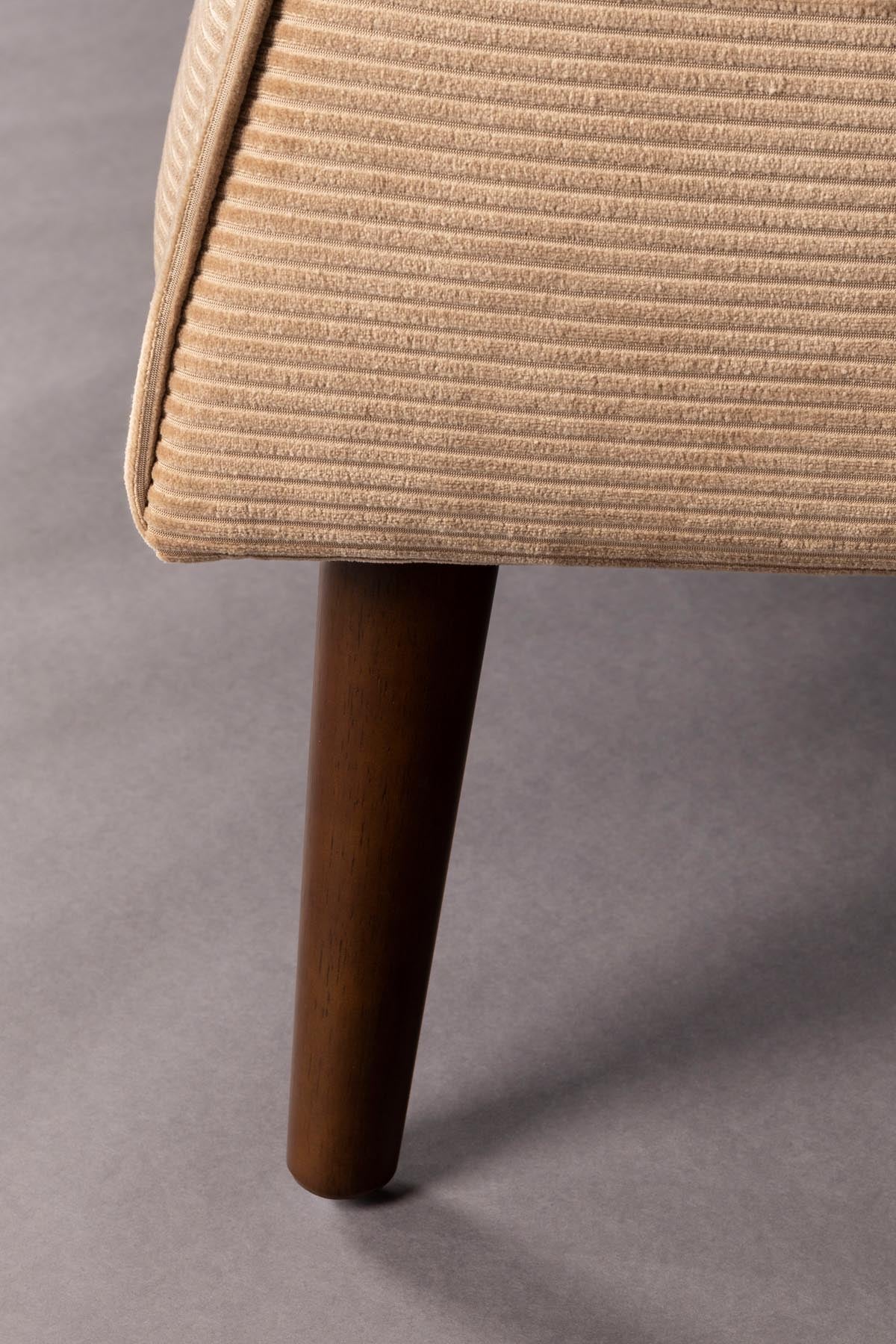 Sofa Preston in Beige präsentiert im Onlineshop von KAQTU Design AG. 2er Sofa ist von Dutchbone