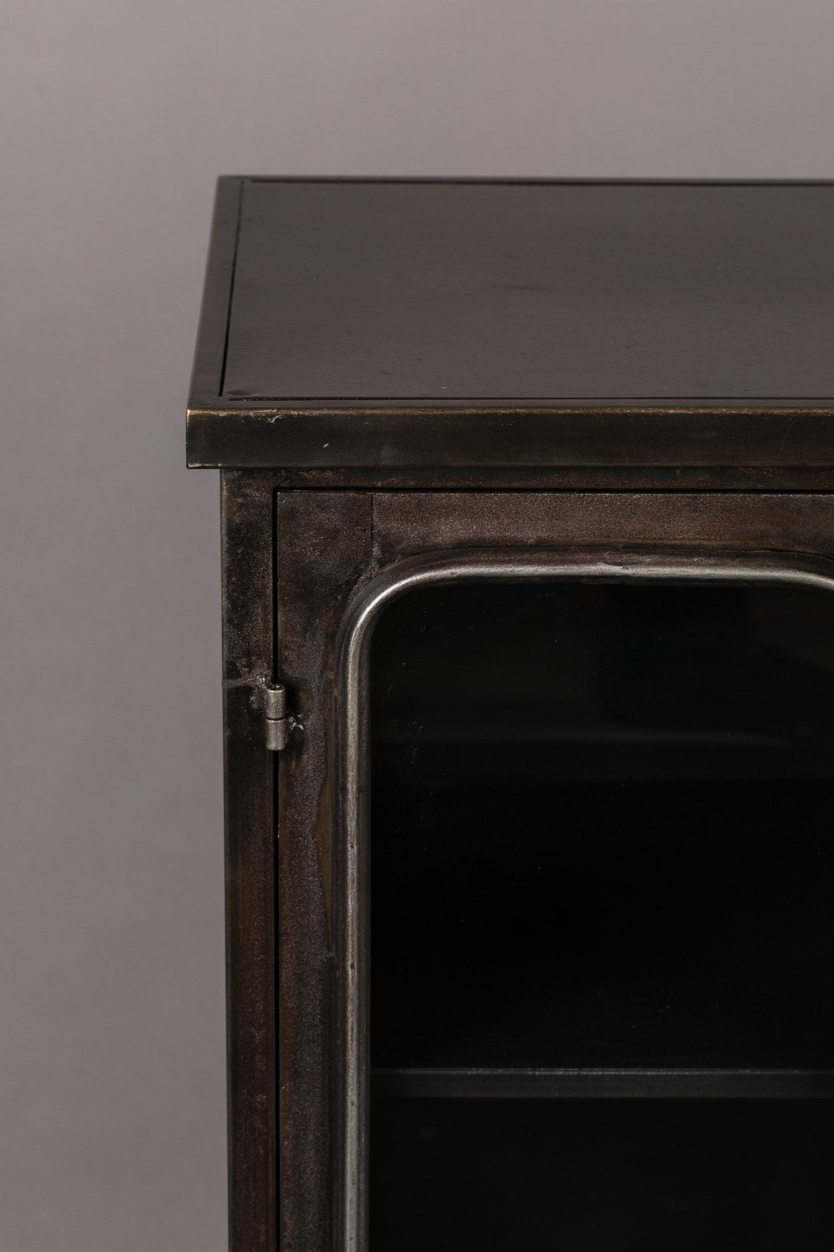 Cabinet Denza in Schwarz präsentiert im Onlineshop von KAQTU Design AG. Cabinet ist von Dutchbone
