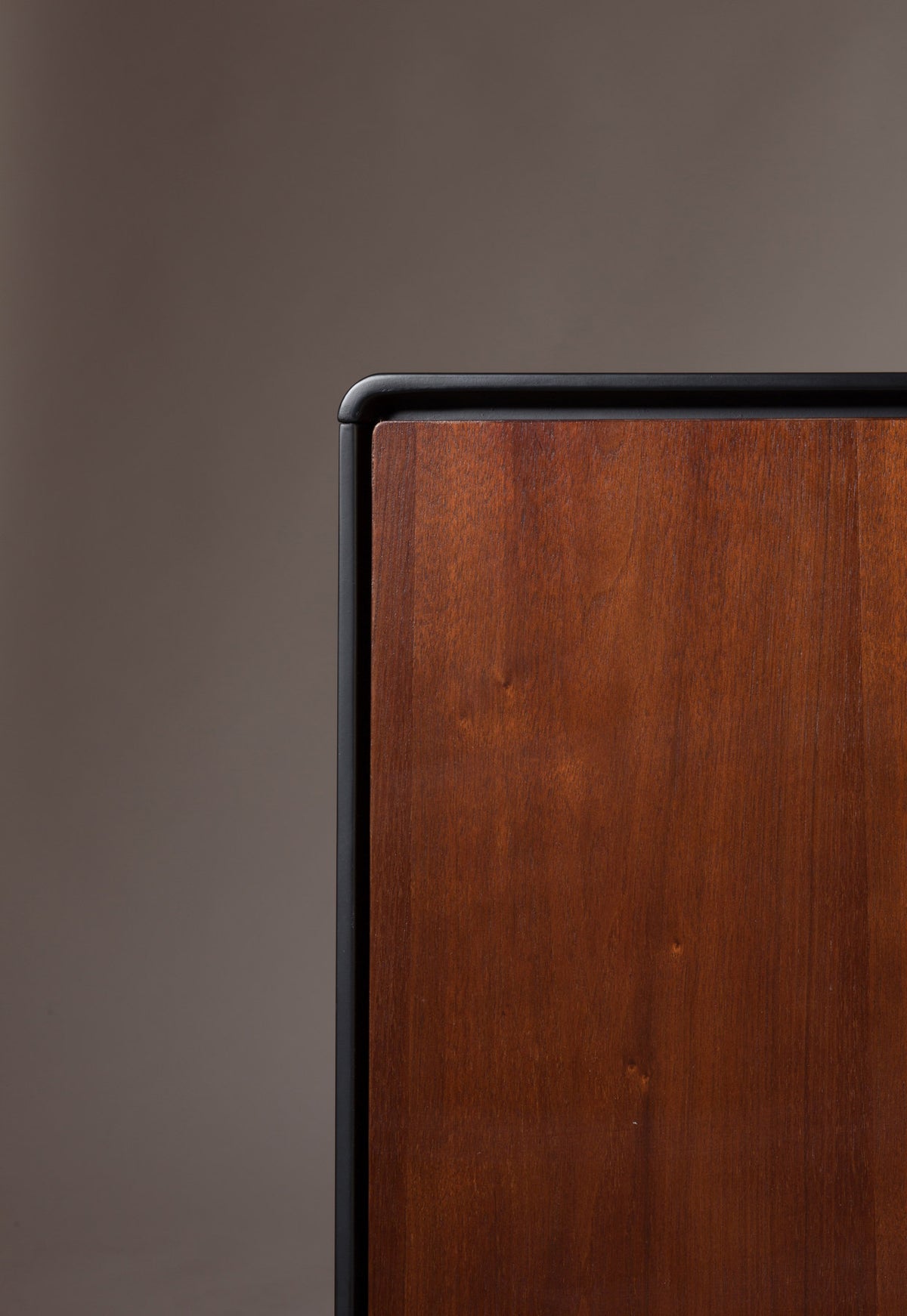 Sideboard Juju Low in Mehrfarbig präsentiert im Onlineshop von KAQTU Design AG. Sideboard ist von Dutchbone