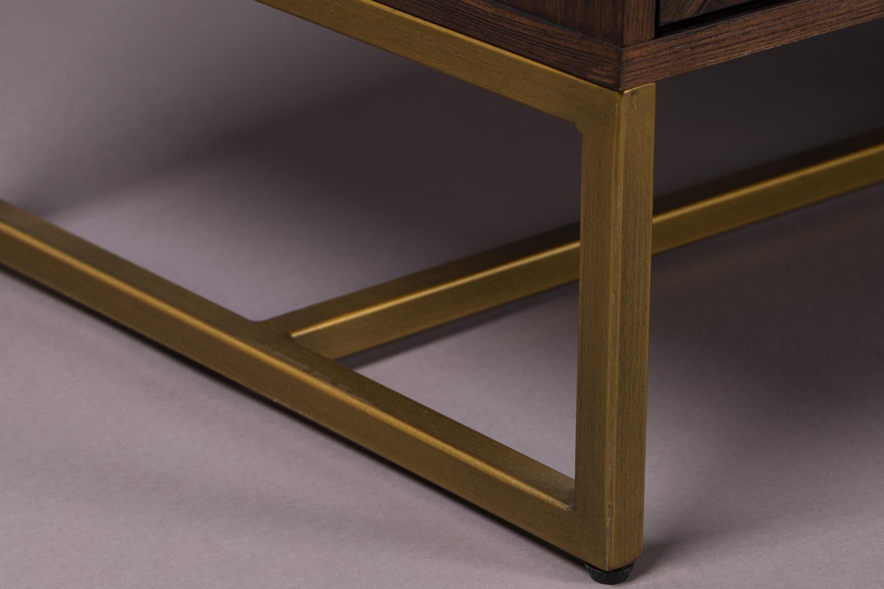 Sideboard Class High in Braun/Messing präsentiert im Onlineshop von KAQTU Design AG. Sideboard ist von Dutchbone