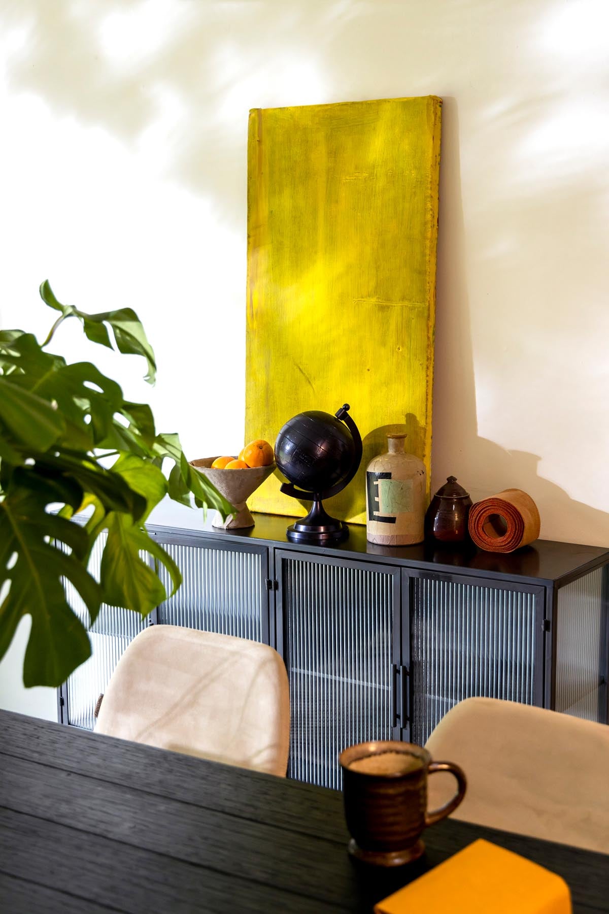 Sideboard Boli in Schwarz präsentiert im Onlineshop von KAQTU Design AG. Sideboard ist von Dutchbone