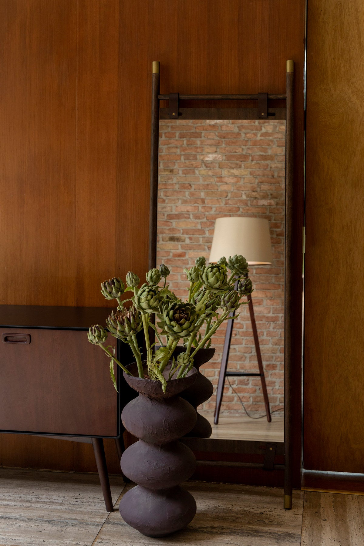 Spiegel Riva in Gold präsentiert im Onlineshop von KAQTU Design AG. Wandspiegel ist von Dutchbone