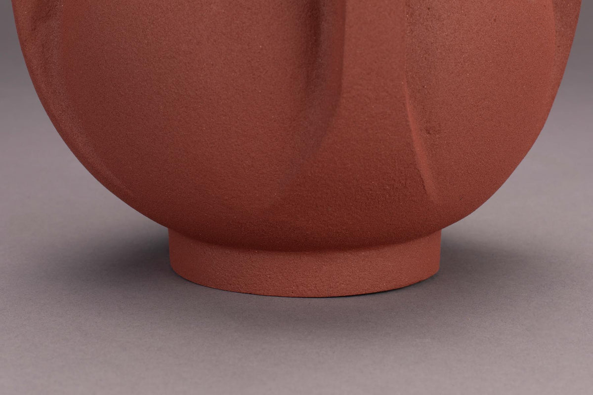 Vase Thiago M Terra in Rot präsentiert im Onlineshop von KAQTU Design AG. Vase ist von Dutchbone