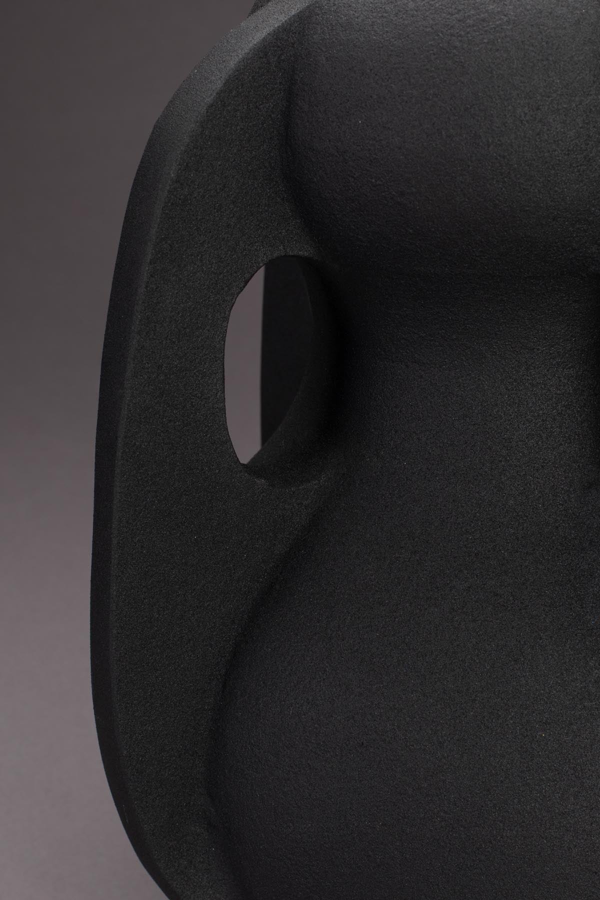 Vase Thiago L Schwarz in Schwarz präsentiert im Onlineshop von KAQTU Design AG. Vase ist von Dutchbone