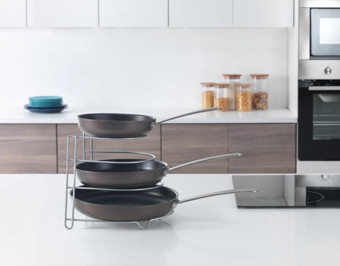 METALTEX Bratpfannenständer Canyon silber in Silbergrau, Grau präsentiert im Onlineshop von KAQTU Design AG. Küchenhelfer ist von METALTEX