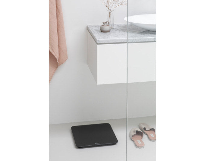 BRABANTIA Personenwaage ReNew dark grey in Dark grey, Grau präsentiert im Onlineshop von KAQTU Design AG. Personenwaage ist von BRABANTIA