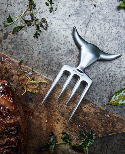 STEAK CHAMP Fleischgabel Bull Fork in Chrom, Silber präsentiert im Onlineshop von KAQTU Design AG. Grillbesteck ist von STEAK CHAMP