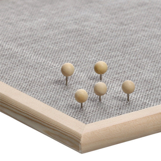 ZELLER PRESENT Pinnwand Leinen und Kiefer 30x40 cm in Grau, Natur, Braun präsentiert im Onlineshop von KAQTU Design AG. Pinnwände + Magnettafeln ist von ZELLER PRESENT
