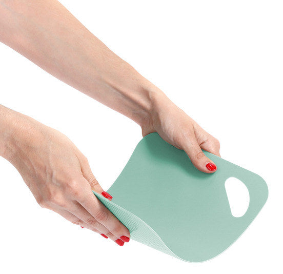 ZELLER PRESENT Schneidmatten Set 2-teilig limettengrün und mint Kunststoff 19x29 cm in Mint, Grün, Limette präsentiert im Onlineshop von KAQTU Design AG. Schneidbrett ist von ZELLER PRESENT