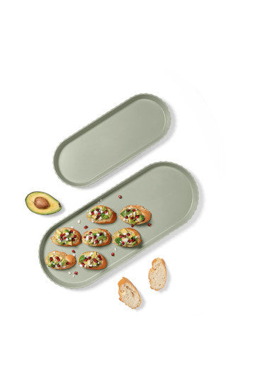 BLIM PLUS Tablett Minerva L m-forest 51x20.5 cm in Forest, Grün präsentiert im Onlineshop von KAQTU Design AG. Tablett ist von BLIMPLUS