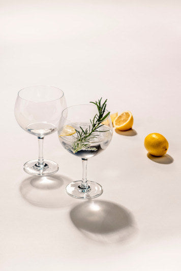 SCHOTT ZWIESEL Gin Tonic Bar Special 80 4 Stück in Transparent präsentiert im Onlineshop von KAQTU Design AG. Cocktailgläser ist von SCHOTT ZWIESEL