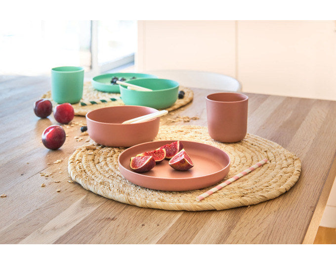 ZELLER Kinder-Geschirr-Set 5-teilig salbei in Salbei, Grün präsentiert im Onlineshop von KAQTU Design AG. Kinderbesteck ist von ZELLER PRESENT