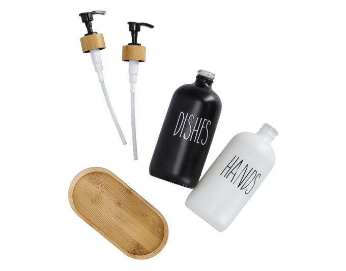 ZELLER Seifenspender-Set 3-teilig schwarz/weiss in Schwarz, Weiss, Natur, Braun präsentiert im Onlineshop von KAQTU Design AG. Seifenspender ist von ZELLER PRESENT