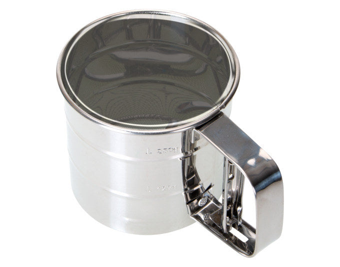 STÄDTER Mehlsieb ø 10x9 cm in Silber präsentiert im Onlineshop von KAQTU Design AG. Küchensieb ist von STÄDTER
