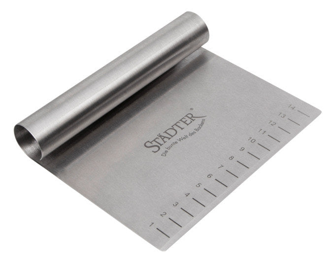 STÄDTER Teigkarte Profi 15x12 cm 0.9 mm Edelstahl in Silber präsentiert im Onlineshop von KAQTU Design AG. Teigschaber ist von STÄDTER