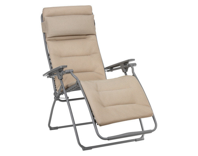 LAFUMA Relaxsessel Futura BeComfort® moka Gestell titane in Moka, Braun, Titane, Grau präsentiert im Onlineshop von KAQTU Design AG. Liegestuhl ist von LAFUMA
