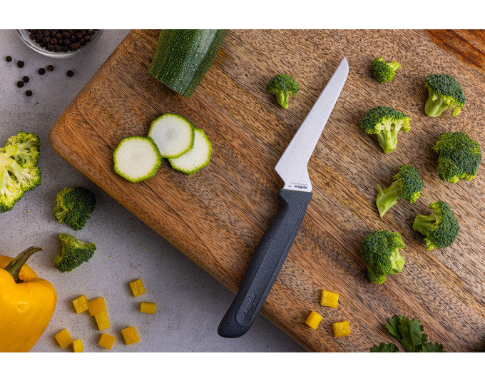 ZYLISS Offsetmesser 10 cm scharz in Schwarz präsentiert im Onlineshop von KAQTU Design AG. Küchenmesser ist von ZYLISS