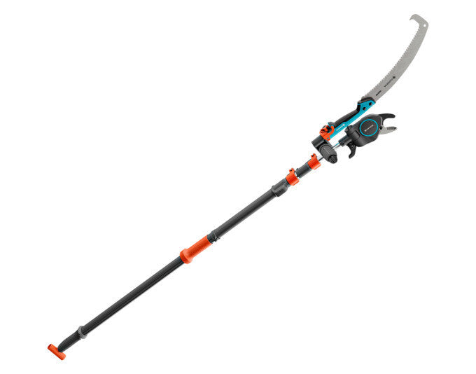 GARDENA Teleskop-Baumschneider StarCut Säge in Blau präsentiert im Onlineshop von KAQTU Design AG. Gartenwerkzeug ist von GARDENA