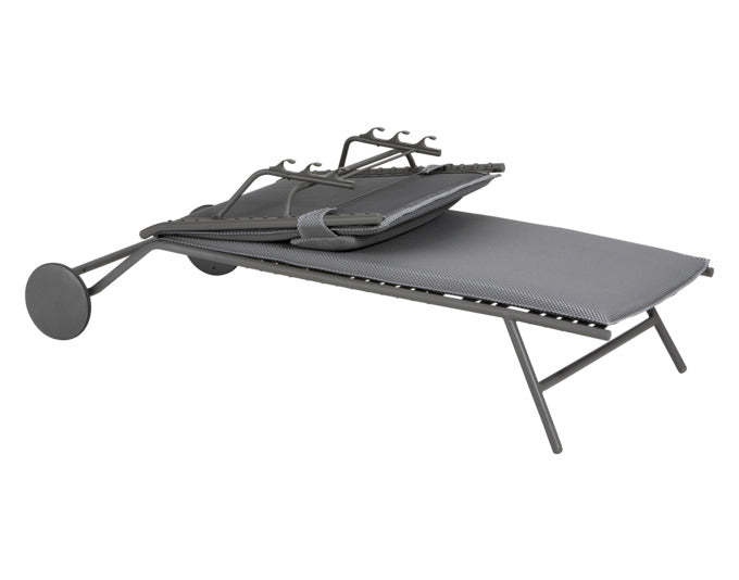 LAFUMA Liege Miami II Becomfort silver in präsentiert im Onlineshop von KAQTU Design AG. Liegestuhl ist von LAFUMA