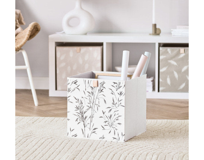 ZELLER Aufbewahrungsbox Grass Vlies weiss 32x32x32 cm in Weiss präsentiert im Onlineshop von KAQTU Design AG. Aufbewahrungsboxen ist von ZELLER PRESENT