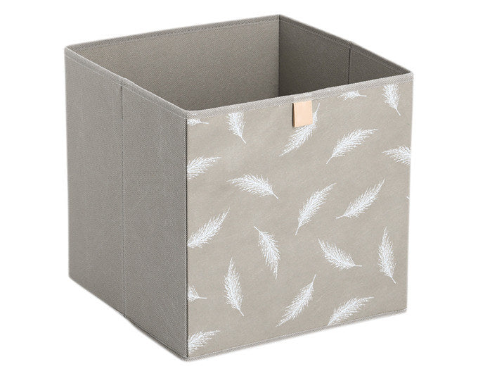 ZELLER Aufbewahrungsbox Feather Vlies taupe 32x32x32 cm in Taupe, Grau präsentiert im Onlineshop von KAQTU Design AG. Aufbewahrungsboxen ist von ZELLER PRESENT