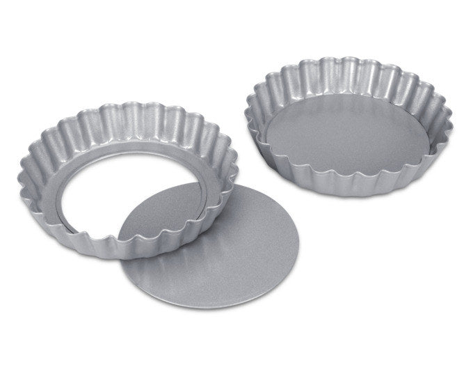 STÄDTER Tarteform mit Hebeboden 2er Set ø 10x1.8 cm silber We love Baking in präsentiert im Onlineshop von KAQTU Design AG. Backformen ist von STÄDTER