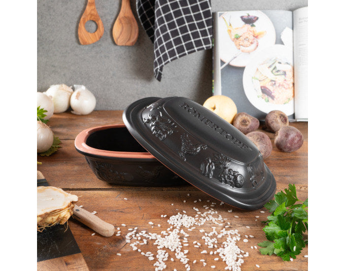 RÖMERTOPF Bräter Rustico 1.2 l 28.8x19.1x12.27 cm schwarz in Schwarz präsentiert im Onlineshop von KAQTU Design AG. Bräter ist von RÖMERTOPF