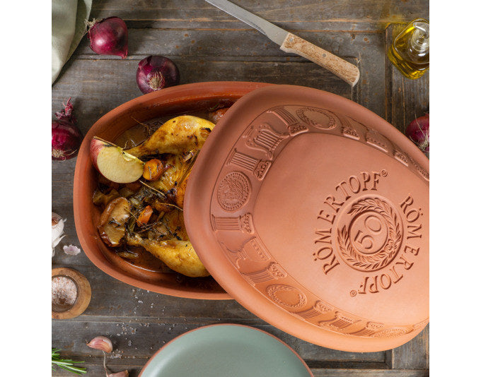 RÖMERTOPF Bräter 50 Jahre Jubiläum 5.0 l 38.5x28.5x19 cm terracotta in Terracotta, Braun präsentiert im Onlineshop von KAQTU Design AG. Bräter ist von RÖMERTOPF