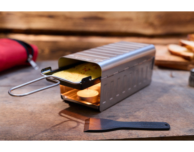 KISAG Raclette Candle Light Pro Mini-Ofen 18.5x9.2x8 cm in Silber präsentiert im Onlineshop von KAQTU Design AG. Raclette ist von KISAG
