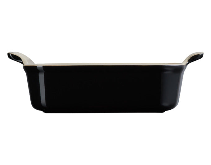 Elegante LE CREUSET Auflaufform in klassischem Schwarz, 19x14 cm, ideal für köstliche Aufläufe und Gratins, 1.1 l Fassungsvermögen.