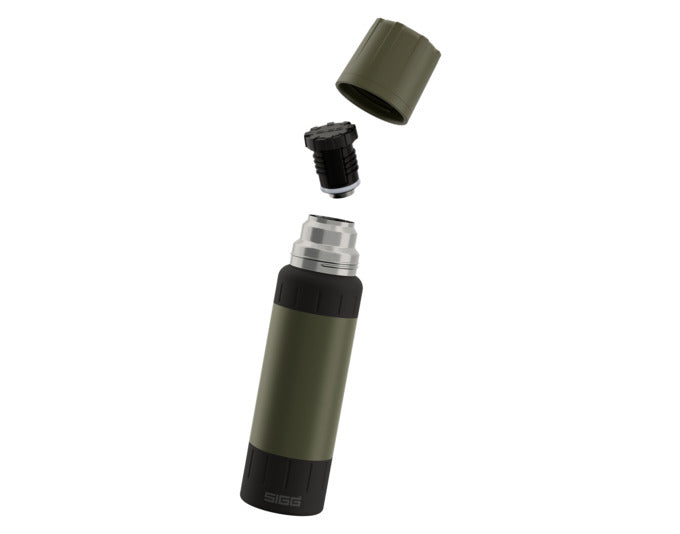 SIGG Isolierflasche Alpine Star roasted green 0.75 l in präsentiert im Onlineshop von KAQTU Design AG. Küchenhelfer ist von SIGG