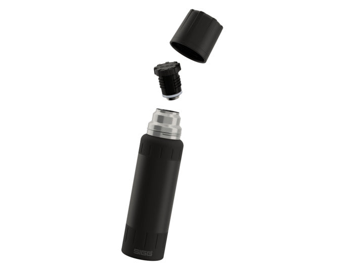 Schwarze SIGG Isolierflasche Alpine Star mit 0,75 l Fassungsvermögen, ideal für heiße und kalte Getränke, stilvolles Design für unterwegs.