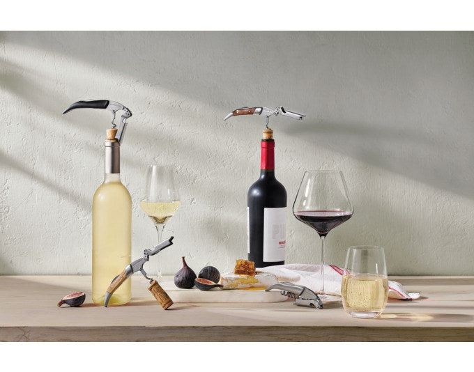 LE CREUSET Kellnermesser Klassik Kunststoff schwarz matt in Schwarz präsentiert im Onlineshop von KAQTU Design AG. Flaschenöffner ist von LE CREUSET