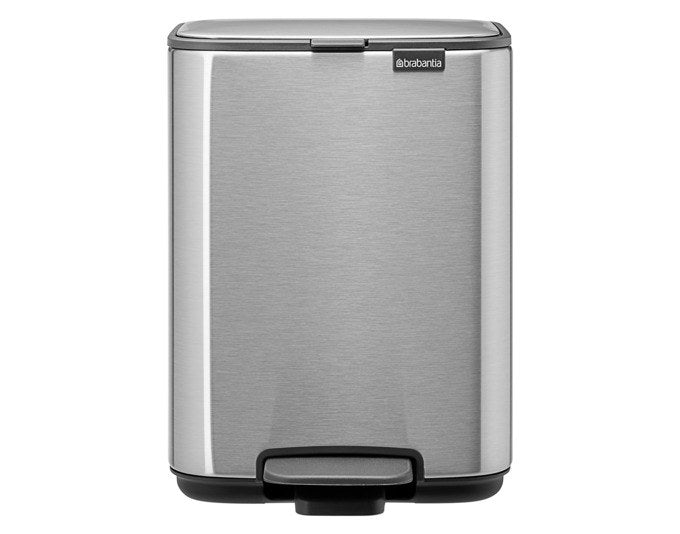 BRABANTIA Treteimer Bo matt steel FFP 4 l in Matt steel FPP, Silber präsentiert im Onlineshop von KAQTU Design AG. Treteimer ist von BRABANTIA