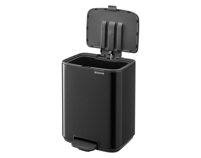 BRABANTIA Treteimer Bo matt black 7 l in präsentiert im Onlineshop von KAQTU Design AG. Mülleimer ist von BRABANTIA