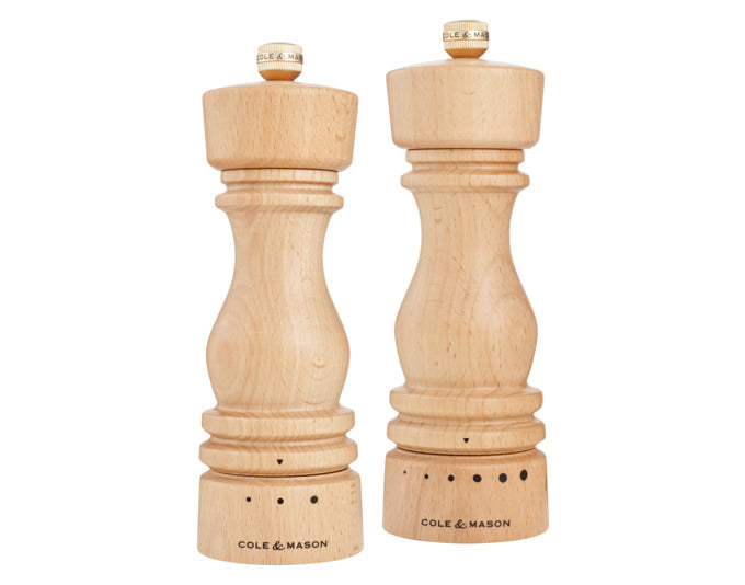 COLE&MASON Pfeffer-/Salzmühlen Set London Buche natur GRD SLT 18x5.8x5.8 cm in präsentiert im Onlineshop von KAQTU Design AG. Salz & Pfeffer ist von COLE & MASON