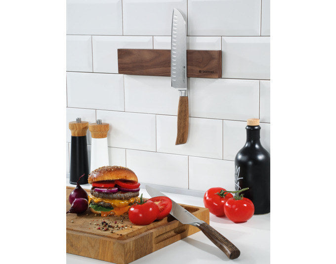 ZASSENHAUS Magnetleiste Nussbaum 30 cm für 3 Messer in Holzoptik, Braun präsentiert im Onlineshop von KAQTU Design AG. Küchenhelfer ist von ZASSENHAUS