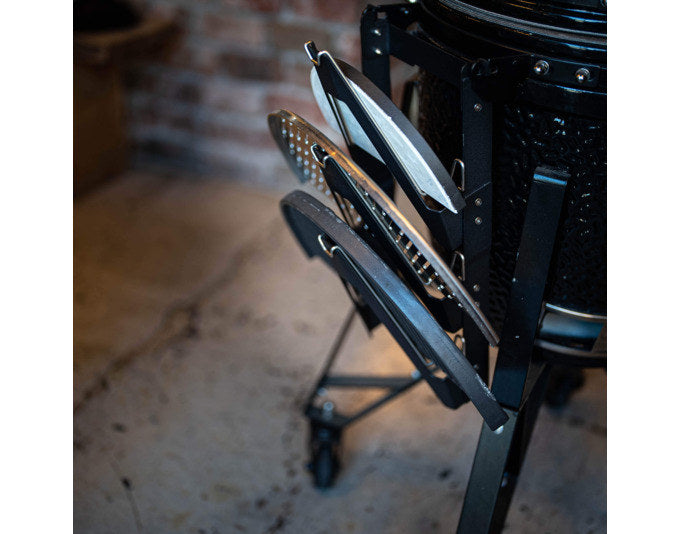 THE BASTARD Rack Essential Medium in Schwarz präsentiert im Onlineshop von KAQTU Design AG. Grillzubehör ist von THE BASTARD