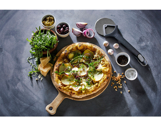 WITT Pizzaschneideroller in Silber, Schwarz präsentiert im Onlineshop von KAQTU Design AG. Pizza ist von WITT